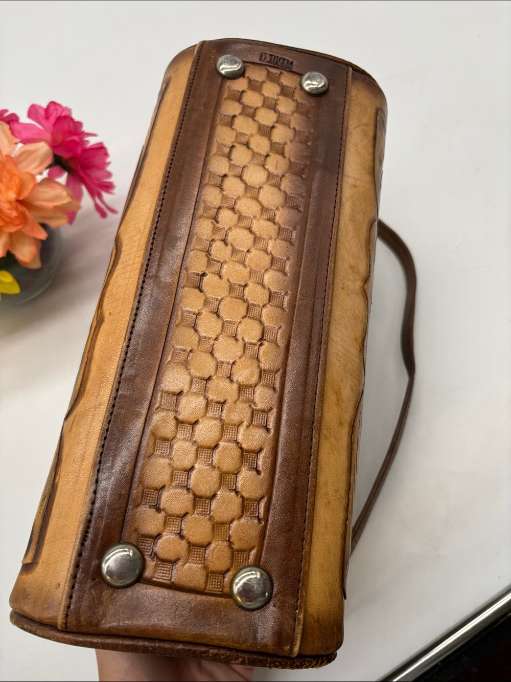 Vintage Mexican Hand-Tooled Brown Leather Floral Crossbody or Shoulder Bag - Picture 11 of 15